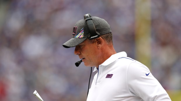 Oct 6, 2019; East Rutherford, NJ, USA; New York Giants head coach Pat Shurmur coaches during the first half against the Minnesota Vikings at MetLife Stadium.